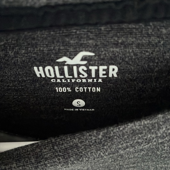 Hollister long-sleeve tee - Picture 2 of 3